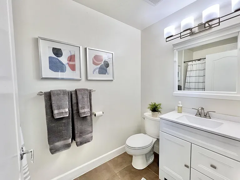 2828 University Ave #301 — Photo 12