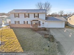 2454 Robinson Ave, Green Bay, WI 54311