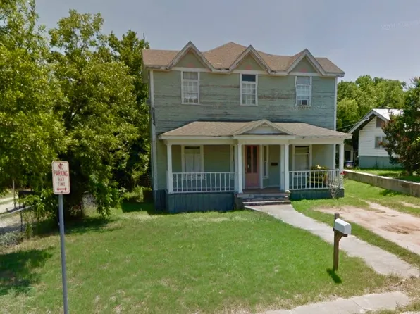 2208 Coggin Ave, Brownwood, TX 76801