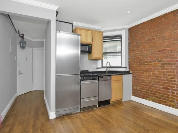 221 East 23rd Street image 7 of 8