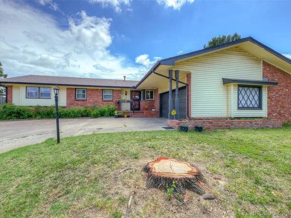 7826 E 22nd St, Tulsa, OK 74129