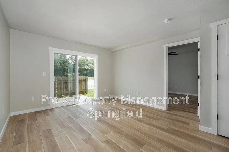 1 bed, 1.0 bath, 700 sqft, $875 — Photo 3
