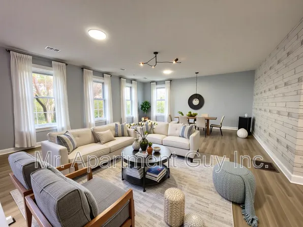 1974 Portage Rd, Niagara Falls, ON L2J 4J7