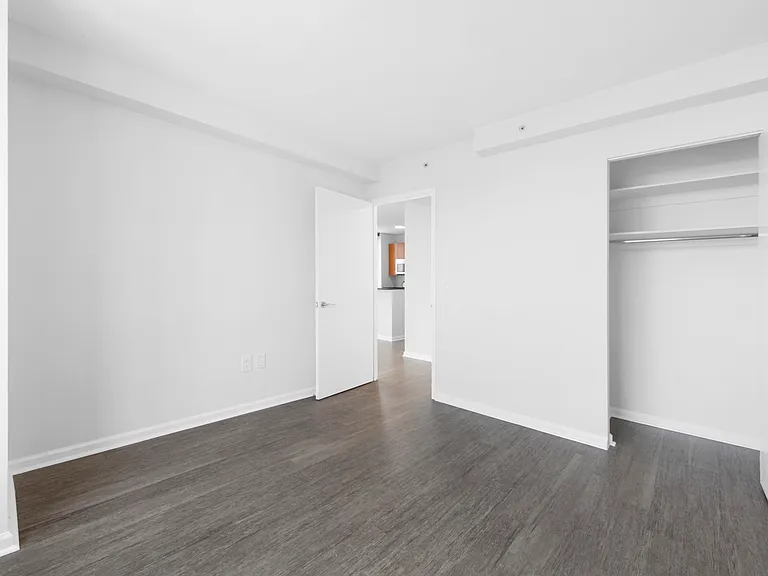 408 E 92nd St #33B — Photo 8