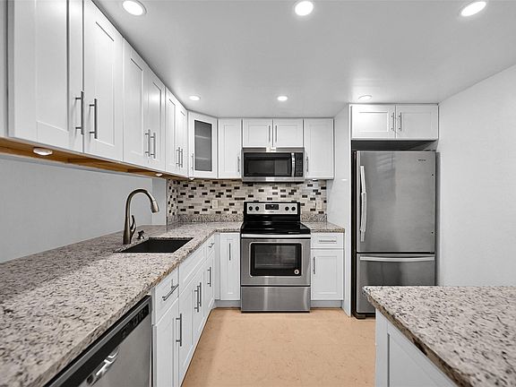 5th image of 7173 Orange Drive #215b