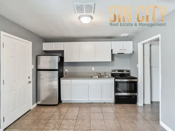 238 W Cleveland Ave APT E, Las Vegas, NV 89102