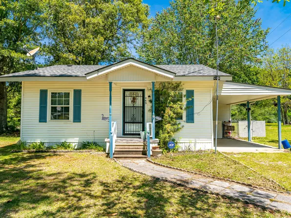 469 Moselle Oak Grove Rd, Moselle, MS 39459