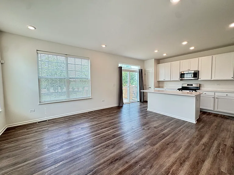 15036 W Cyrus Dr — Photo 11