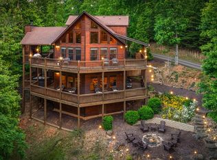 58 Overlook Way, Blue Ridge, GA 30513
