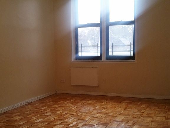 5th image of 200 E 17th St APT 1B