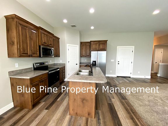 5th image of 3540 N Ventura Ave