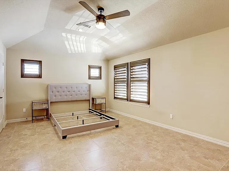 14202 Teal Cove Ln — Photo 38