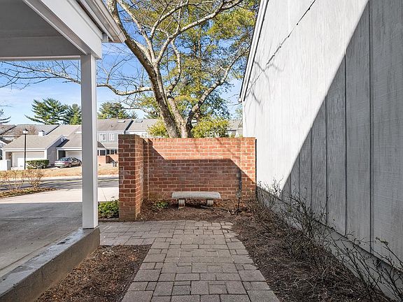 4th image of 20660 Highland Hall Dr