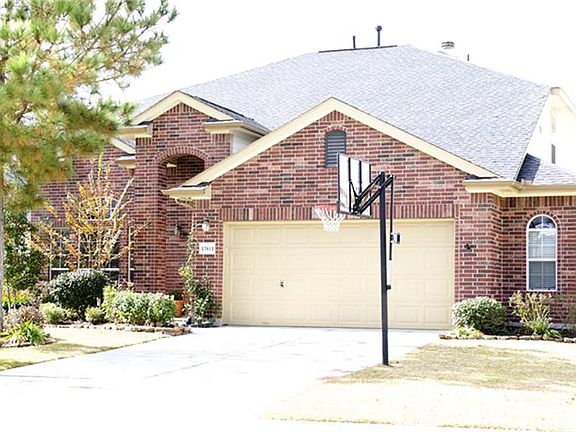 Look at the "pop-out" extension on the garage, awesome bonus!