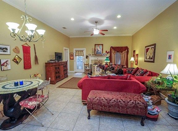 4th image of 3285 Gramercy Pl #11