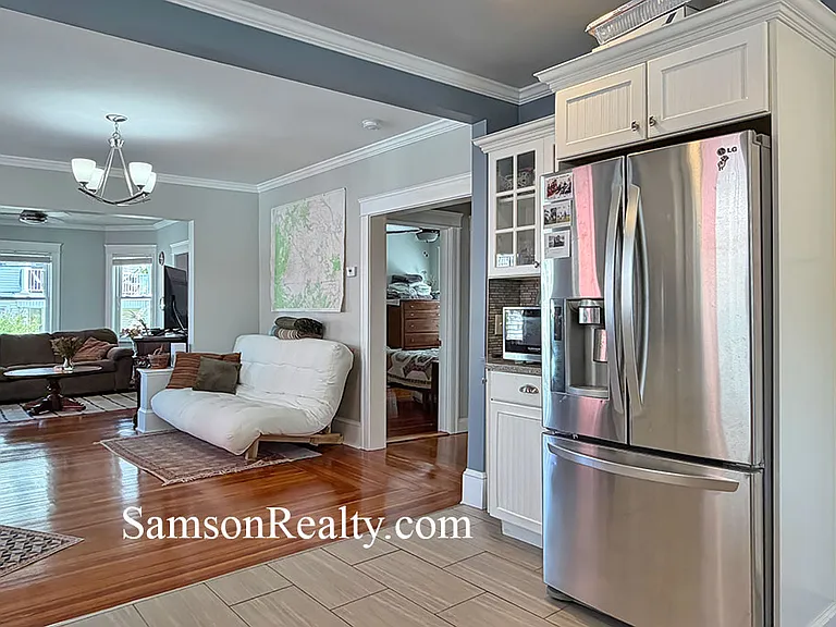 129 Abbott St #1 — Photo 3