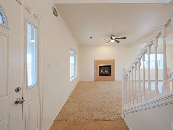 3rd image of 1367 N Dailey Dr