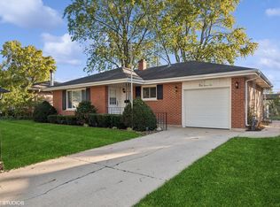 417 Virginia Pl, Wheeling, IL 60090