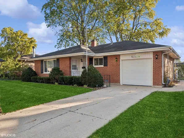 417 Virginia Pl, Wheeling, IL 60090