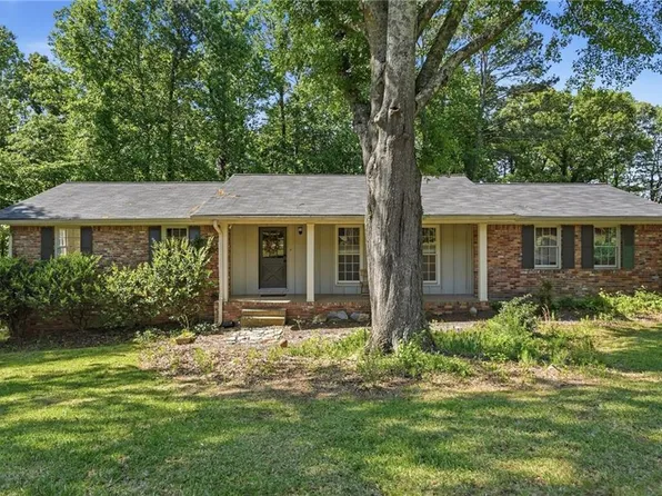 4845 Jennifer Ln, Douglasville, GA 30135