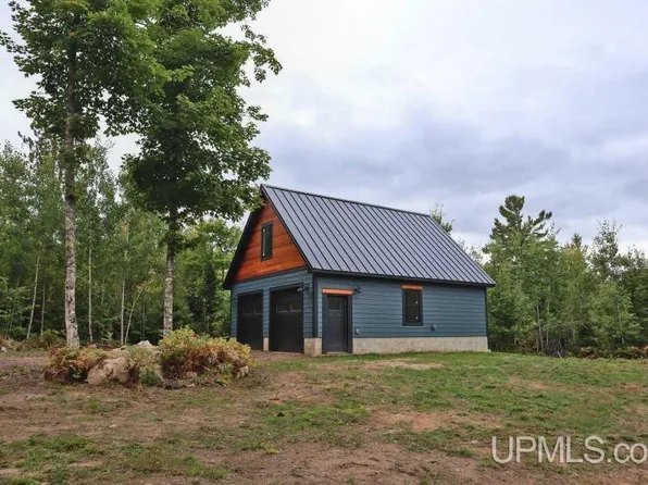 1085 N River Dr, Gwinn, MI 49841