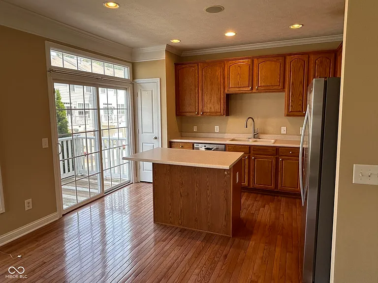 8645 Meridian Square Dr — Photo 12