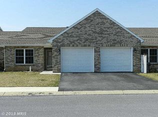 128 Blackbird Ln, Shippensburg, PA 17257