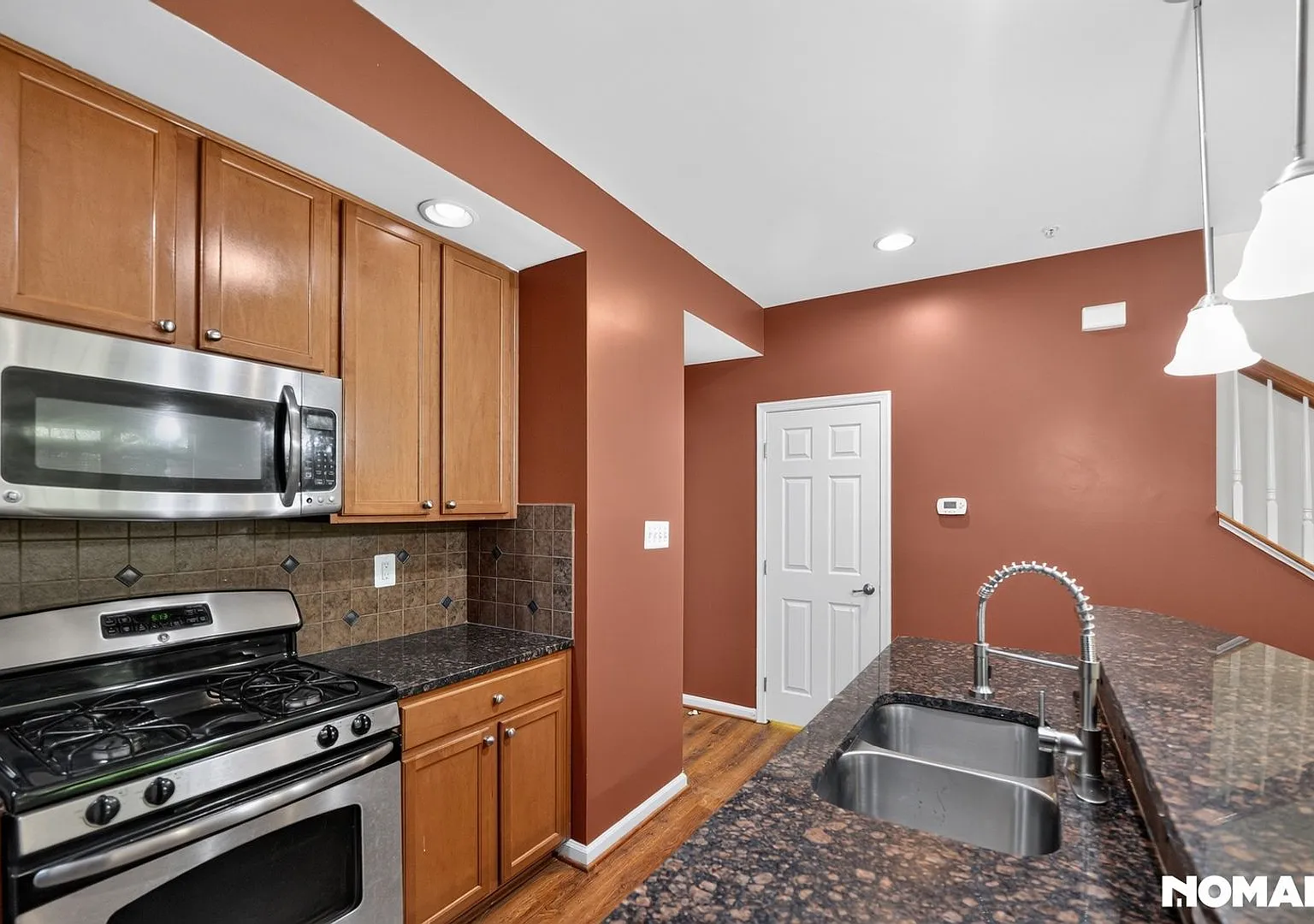 Charming 3BR Condo in Glen Burnie — Photo 4