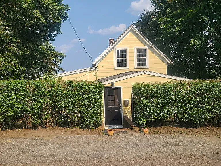 11 Richards Rd — Photo 2