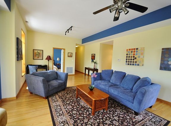 5th image of 6412 S Woodlawn Ave #2NE