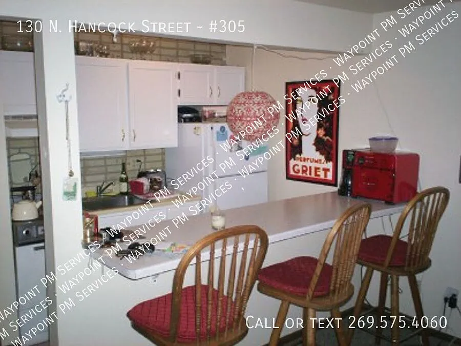 Building Photo - 130 N Hancock St #305