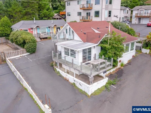 25 NE Clarke St, Depoe Bay, OR 97341