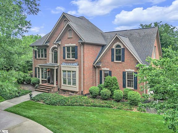 2nd image of 1 Squires Meadow Ct