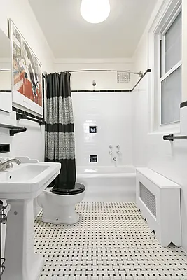 Sold by Compass | media 7