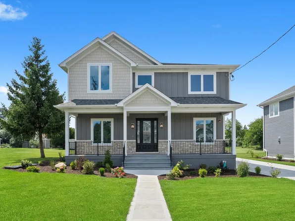 7620 Garden Ln, Justice, IL 60458