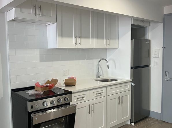 1143 Hoe Ave #2B