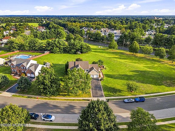 2nd image of 901 Oakley Drive