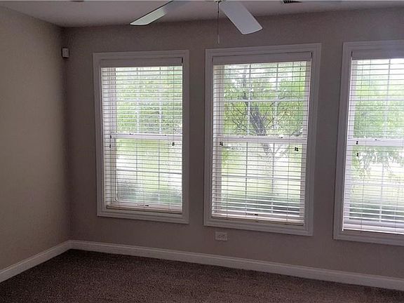 3rd image of 8611 N Meridian St #1