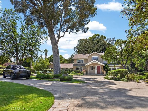 5th image of 5255 Amestoy Ave