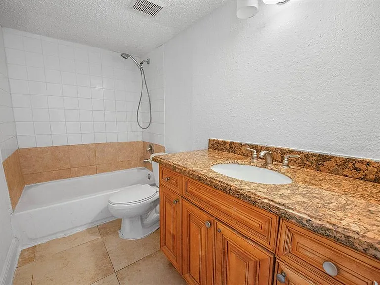 4709 S Texas Ave #4709D — Photo 12