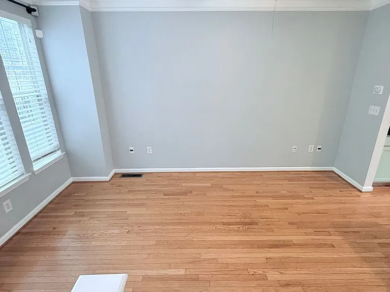 1055 Park Row N — Photo 6