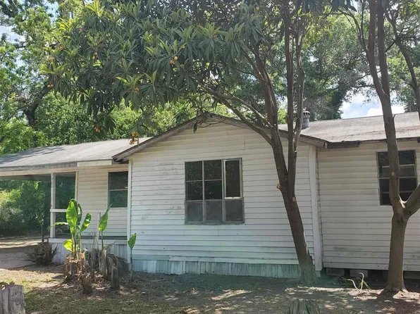 303 Schad St, Brewton, AL 36426