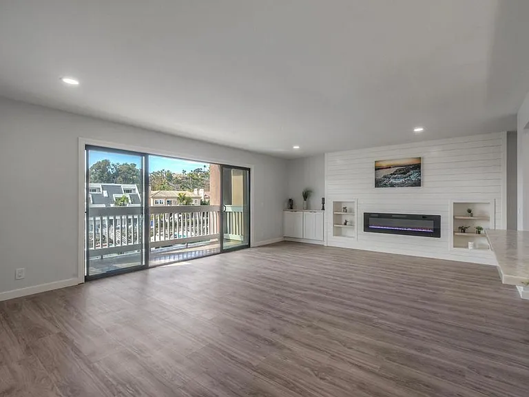 4705 Marina Dr #10 — Photo 22