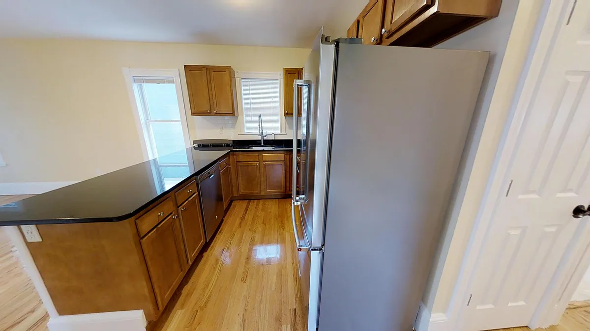 Building Photo - 44 Gorham St #3L