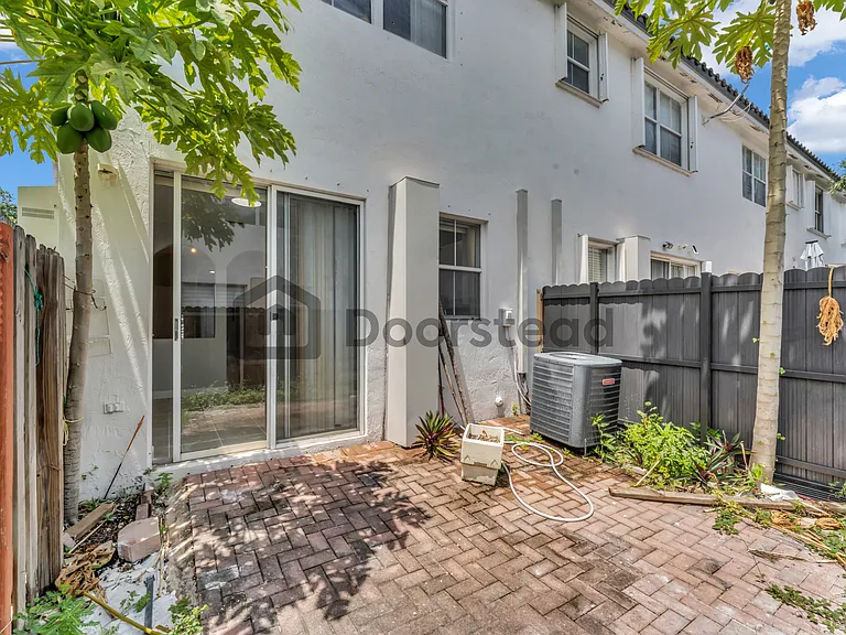 5610 NW 107th Ave #1314 — Photo 38