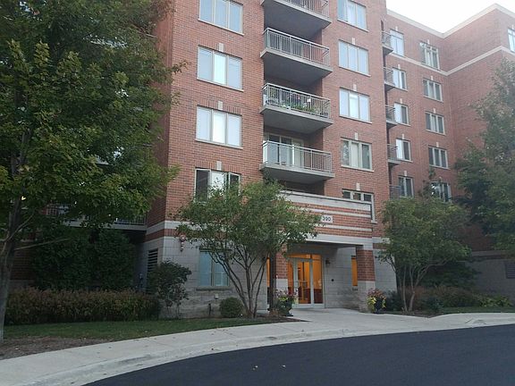 3rd image of 390 S Western Ave APT 210