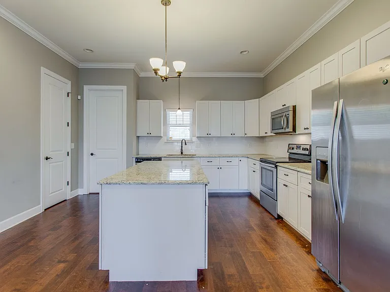 4516 Michigan Ave — Photo 11