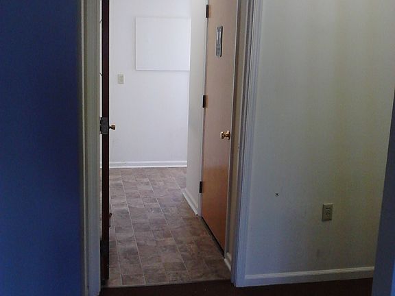 4th image of 3128 William Penn Hwy