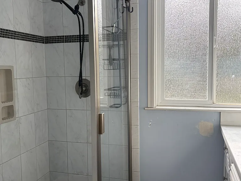4910 Kingston Way — Photo 4