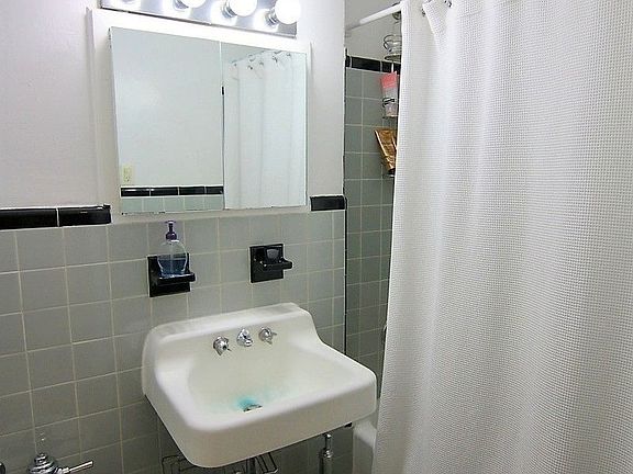 5th image of 11 E 66th St #2E
